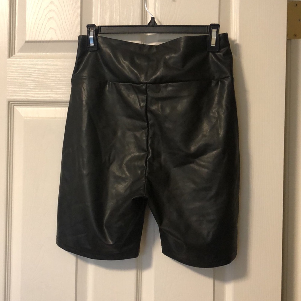 NEW Womens Faux Leather Biker Shorts sz L Black by BB Dakota / Steve Madden - Picture 4 of 5